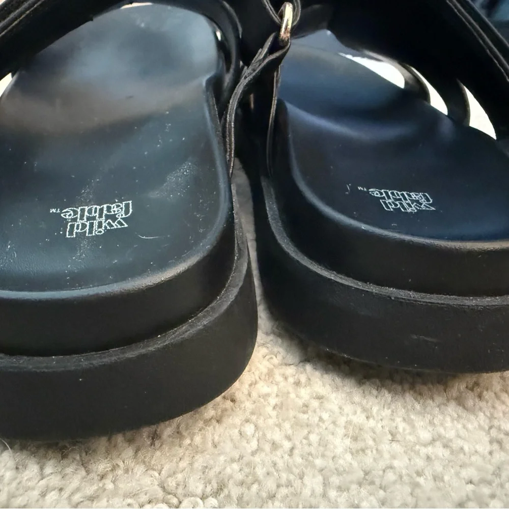 Wild Fable Black Slide Sandals - Picture 3 of 3